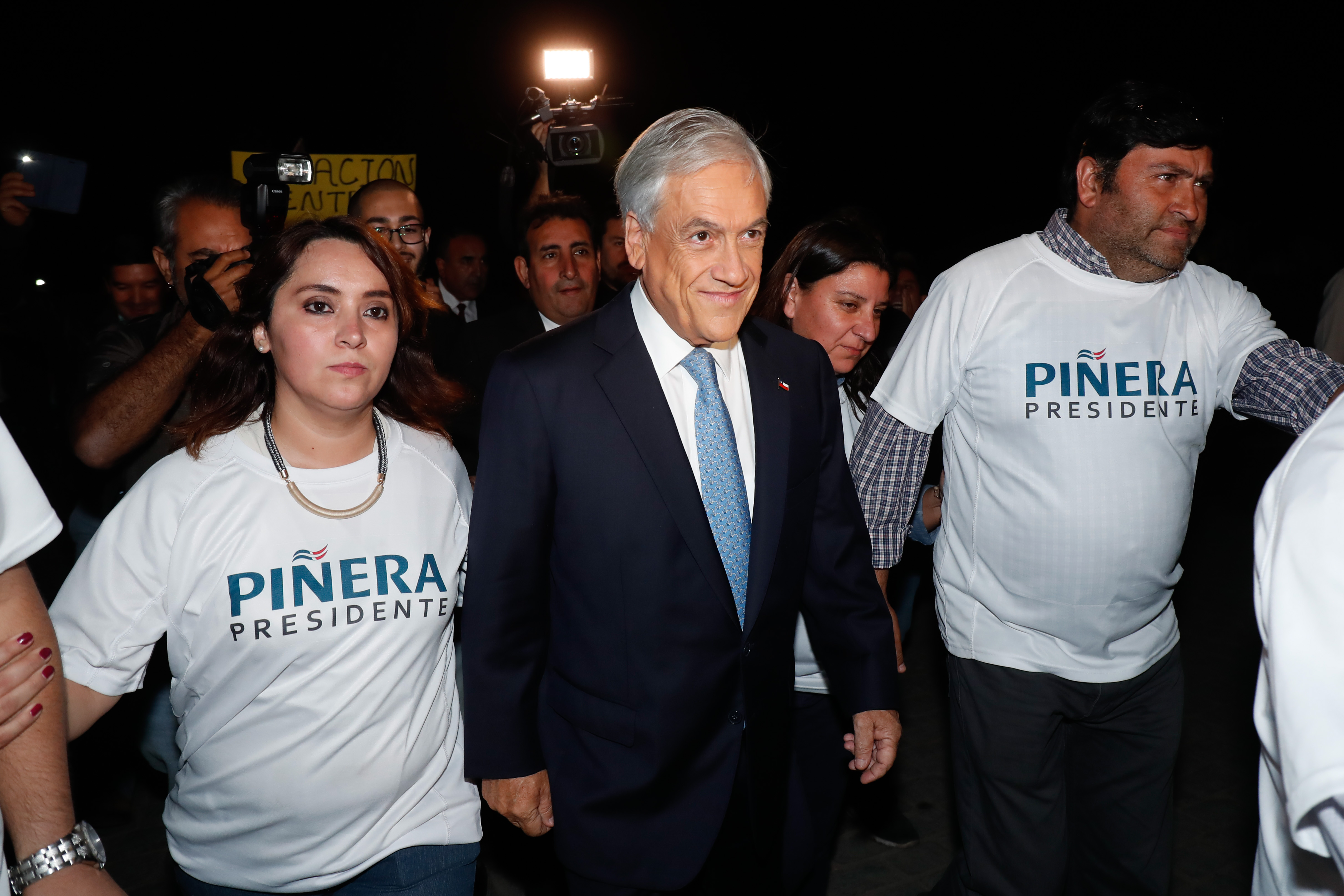 Sebastián Piñera anunció su candidatura presidencial y criticó duramente a la Nueva Mayoría