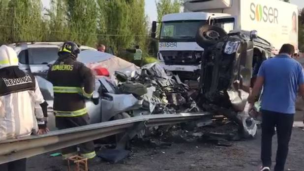 Tres personas mueren en accidente de tránsito en Ruta 5 Sur