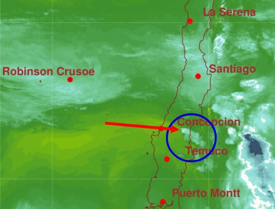 Reportan gigantesca nube de tormenta en zona cordillerana de Chillán