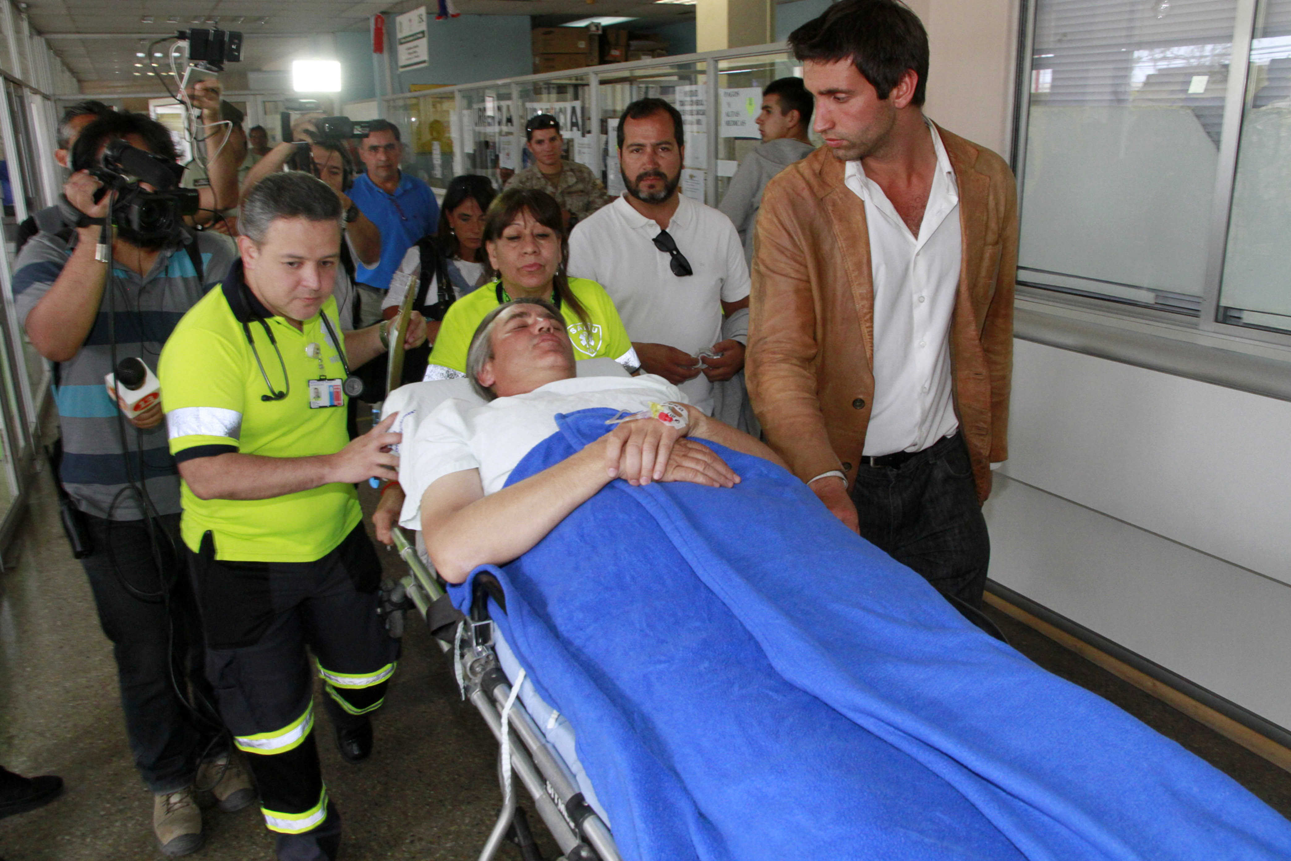 Senador Fulvio Rossi fue trasladado a clínica de Iquique tras ser herido con arma blanca